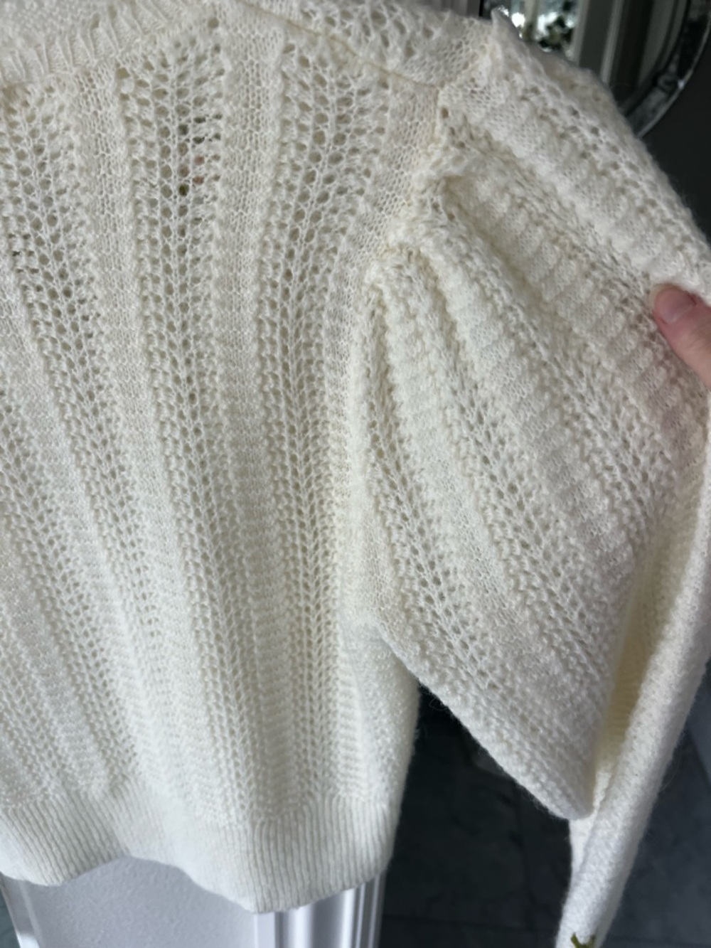 Women’s Small Astr Wool Cream Colored Floral Cropped Sweater - Picture 14 of 15
